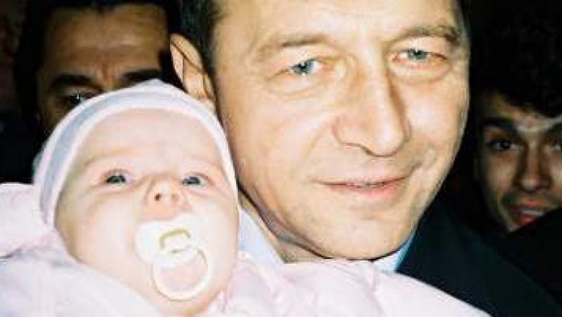 Taticii se dau la Basescu