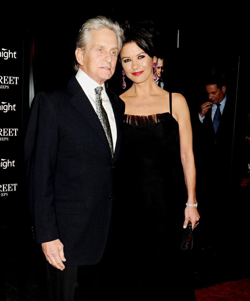 Michael Douglas si Catherine Zeta-Jones vor sa isi reinnoiasca juramintele