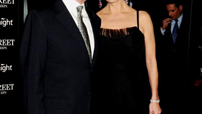 Michael Douglas si Catherine Zeta-Jones vor sa isi reinnoiasca juramintele
