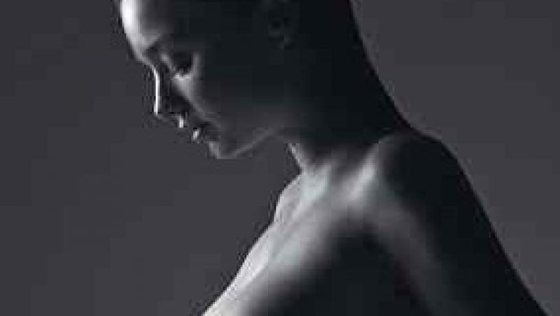 FOTO! Miranda Kerr a pozat nud insarcinata