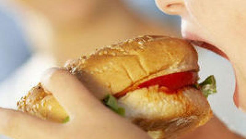 Nutritie: Fereste-l pe cel mic de fast-food!