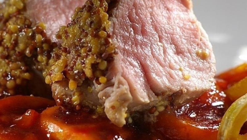 Reteta: Muschi de porc in crusta de mustar