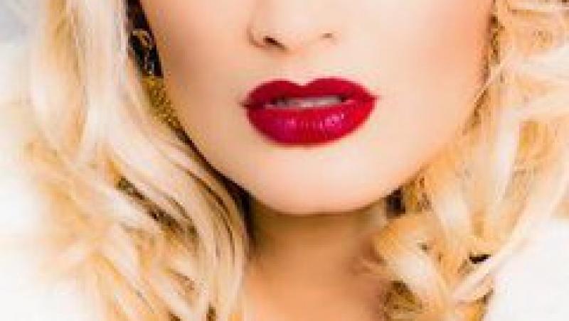 VIDEO! Julia Jianu, umilita de amant!