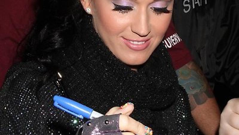 FOTO! Katy Perry, regina in latex