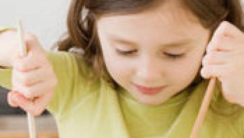 Cum sa ii determini pe cei mici sa prefere mancarea sanatoasa