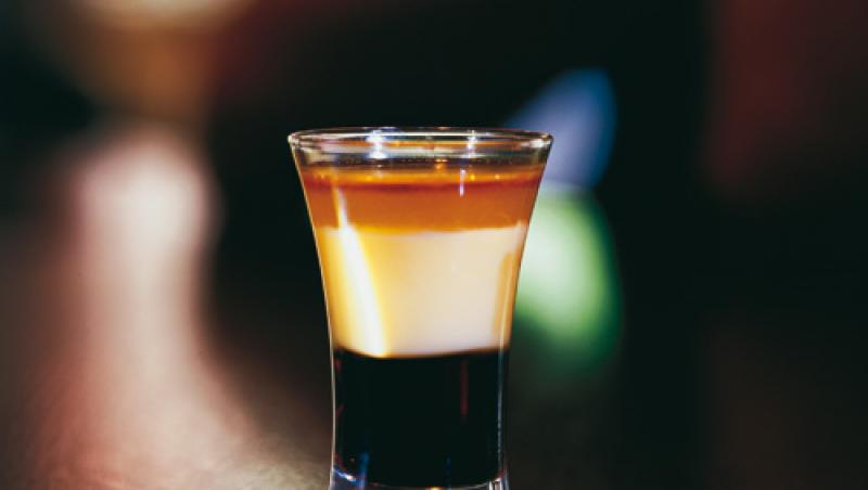 Cafeaua si alcoolul - combinatia perfecta, pentru un cocktail desavarsit