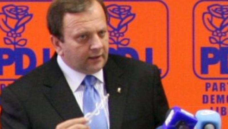 Gheorghe Flutur: Coalitia sustine asumarea raspunderii pe Legea salarizarii unice