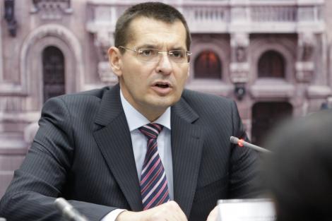 Cererea de demitere din functie a sefului politiei Romane, Petre Toba, pe masa premierului Boc