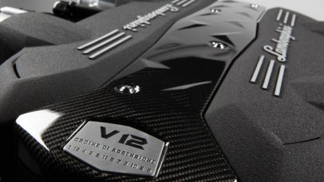 Noul V12 de 700 CP de la Lamborghini: incepe corrida!
