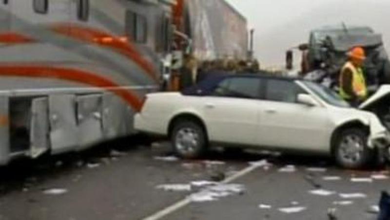 VIDEO! Accident in lant in SUA: 34 de masini distruse