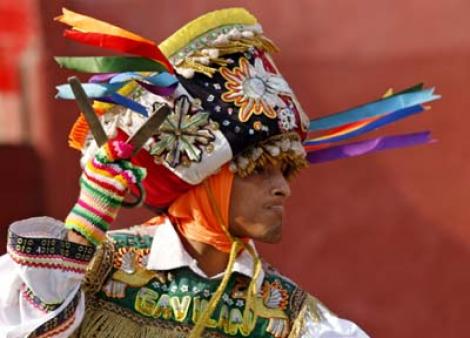 VIDEO! Dansul foarfecelor din Peru, o comoara UNESCO