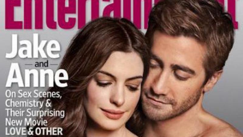 FOTO! Anne Hathaway si Jake Gyllenhaal pozeaza nud pentru promovarea noului lor film