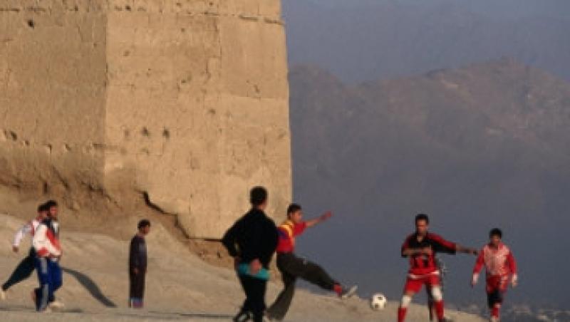 Copiii sunt mai in siguranta la Kabul decat la Londra sau New York, sustine un oficial NATO
