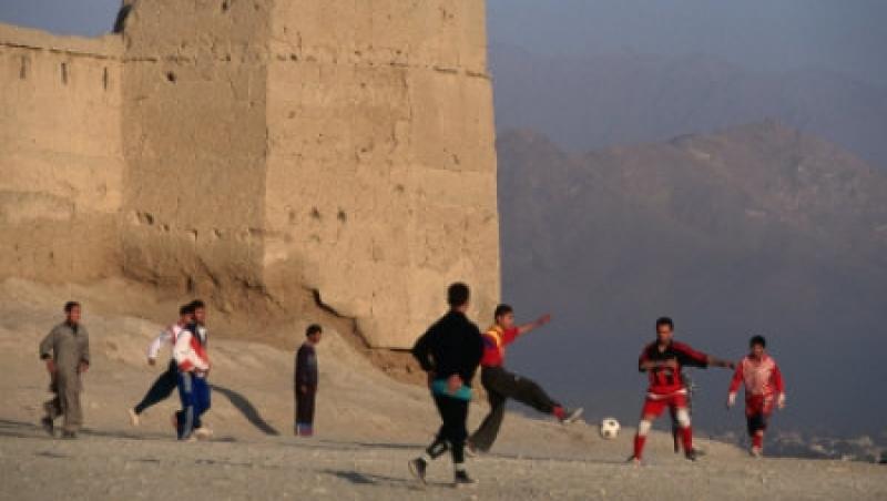 Copiii sunt mai in siguranta la Kabul decat la Londra sau New York, sustine un oficial NATO