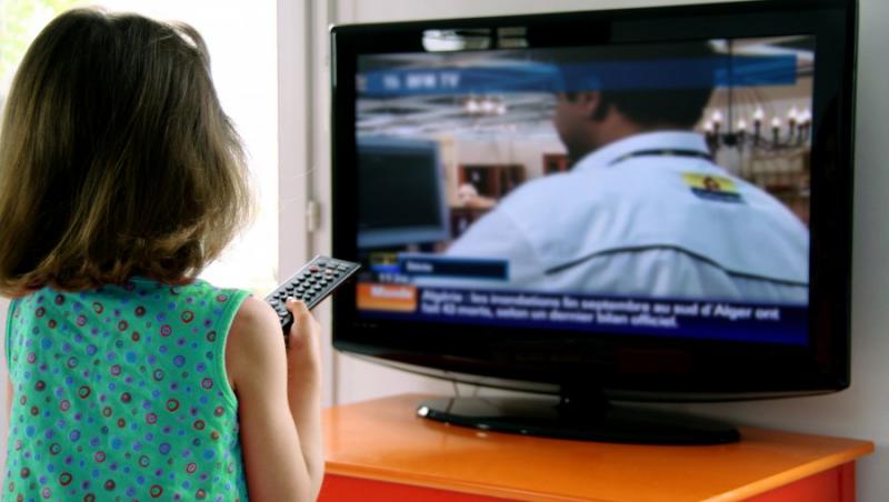 Copii: Expunerea la televizor, in functie de varsta