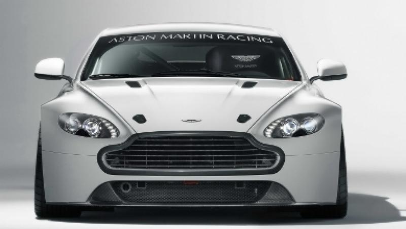 FOTO! Aston Martin de curse