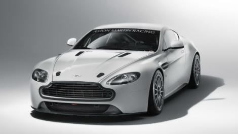 FOTO! Aston Martin de curse