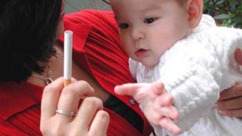 VIDEO! Sute de mii de copii mor anual din cauza fumatului pasiv