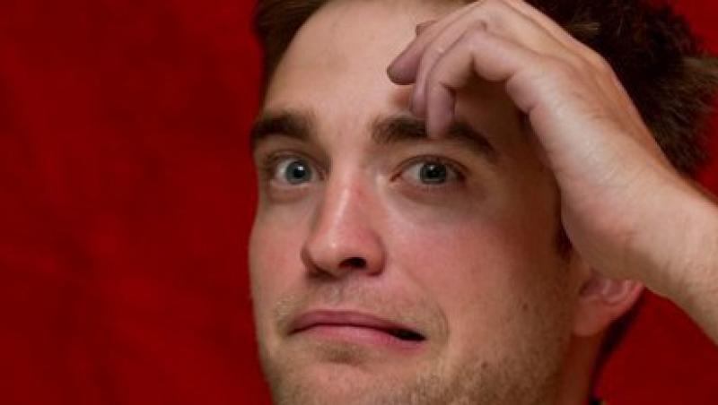 Robert Pattinson, scos la licitatie