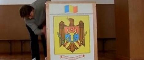 Numaratoarea voturilor de la alegerile parlamentare din Moldova s-a incheiat. Partidul Comunist ramane in frunte