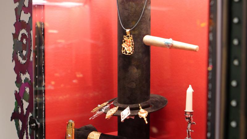Catalin Botezatu si-a lansat prima colectie de accesorii masculine din aur si argint