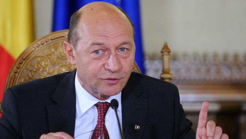 Astazi este ziua lui Traian Basescu. Ce cadou i-ai face?