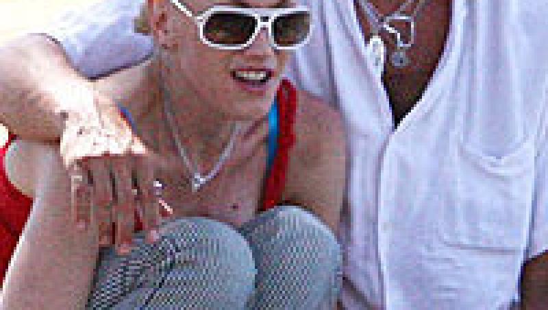 Gwen Stefani iti da lectii de iubire!