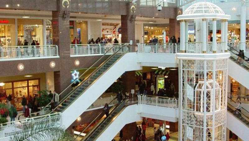 VIDEO! Mall-ul este frate cu romanul