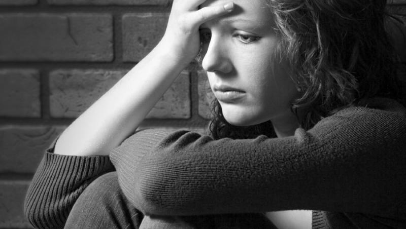 Depresia la adolescenti: netratata, poate duce la suicid