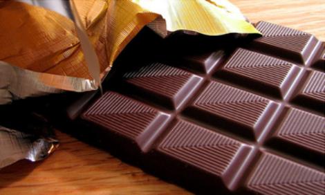 Ciocolata neagra scade colesterolul