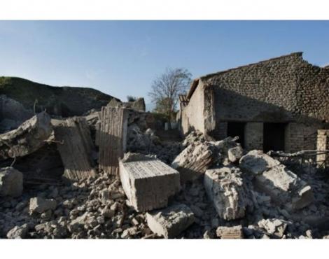 Un monument vechi de 2000 ani din Pompei s-a prabusit