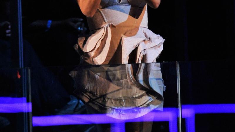 GALERIE FOTO! Eva Longoria, in 10 tinute provocatoare la gala MTV European Music Awards 2010