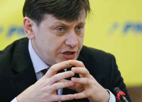 Crin Antonescu: "Basescu a fost adus la putere de lacomia, clientela si demagogia PSD"