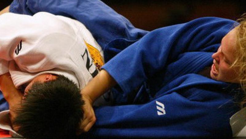 Judo-ul bate medicamentele pentru urechi