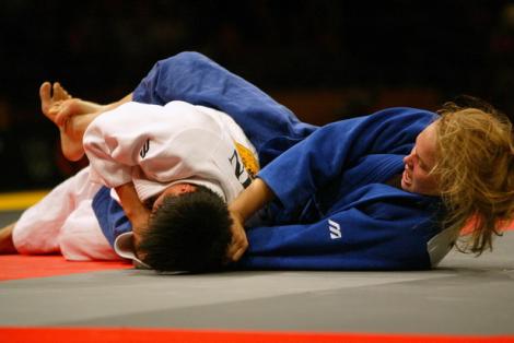 Judo-ul bate medicamentele pentru urechi