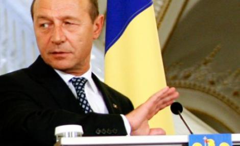 Traian Basescu cere armistitiu pentru trecerea legilor importante