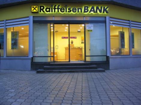 Raiffeisen a restructurat 20% din valoarea creditelor