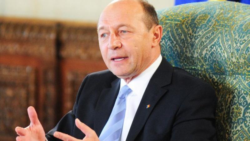 Basescu: Datorita jocului politic, suntem sub riscul de impinge tara in derapaj