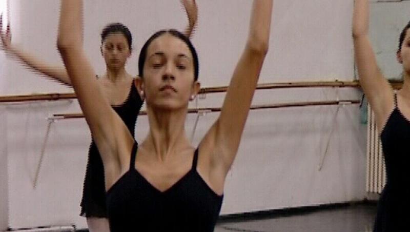 Simona Gherghe sustine balerinele talentate ale Liceului de Coregrafie „Floria Capsali”