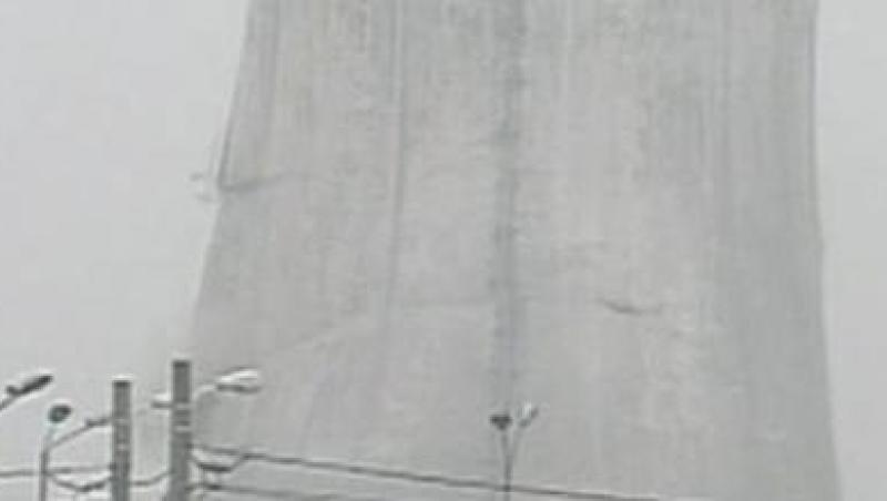 VIDEO! Turn demolat prin implozie la Rafinaria Petrobrazi