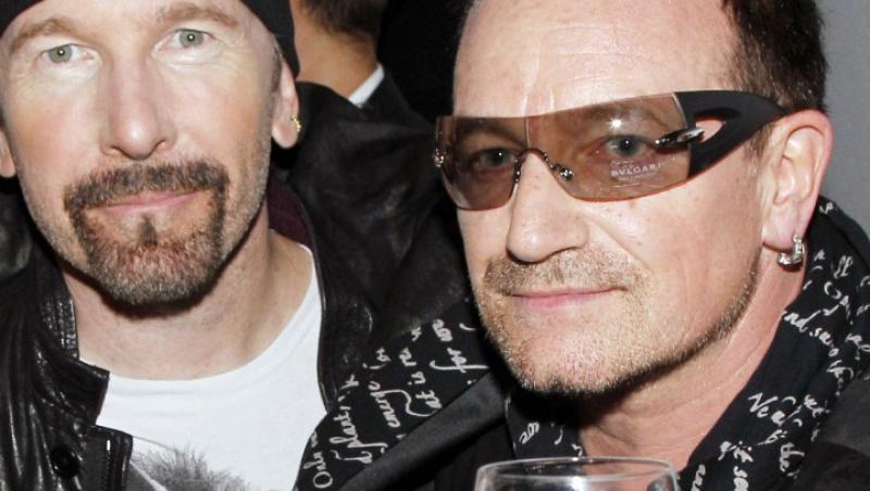 Trupa U2 a cantat unui om de afaceri roman