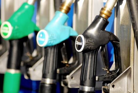 Pretul carburantilor explodeaza: cea mai ieftina benzina va depasi 5 lei pe litru pana la finele lui 2010