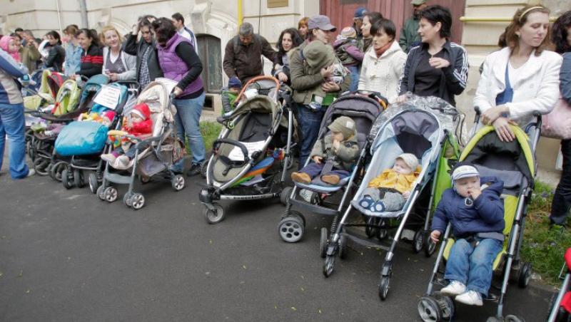 Mamele ameninta cu greva fiscala din cauza taierii indemnizatiilor