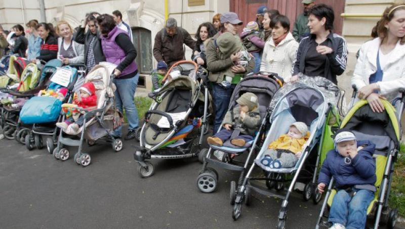 Mamele ameninta cu greva fiscala din cauza taierii indemnizatiilor