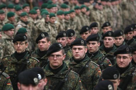 Armata germana protesteaza fata de reducerea bonusurilor de Craciun
