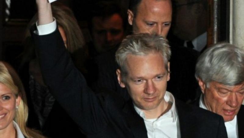 Julian Assange: “Am petrecut o saptamana intr-o gaura neagra”