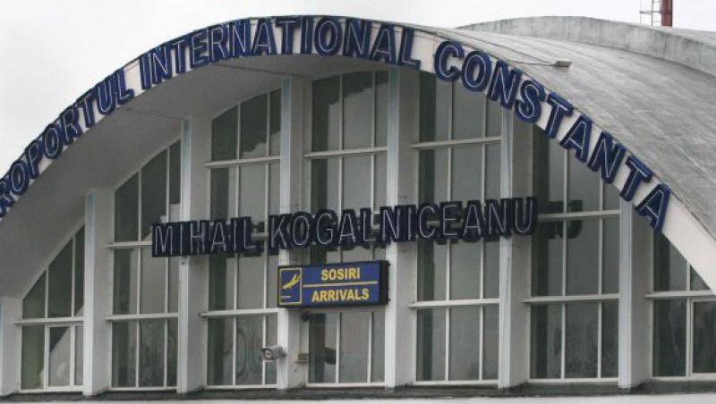 Aterizare de urgenta pe aeroportul Mihail Kogalniceanu, pentru salvarea unui pasager bolnav