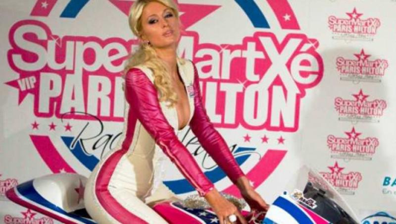 FOTO! Paris Hilton si-a prezentat echipa de Moto GP