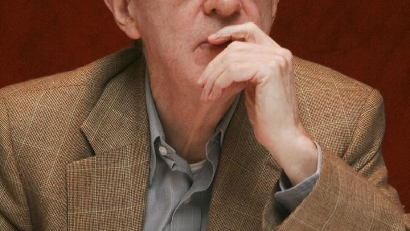 Regizorul Woody Allen a implinit miercuri 75 de ani