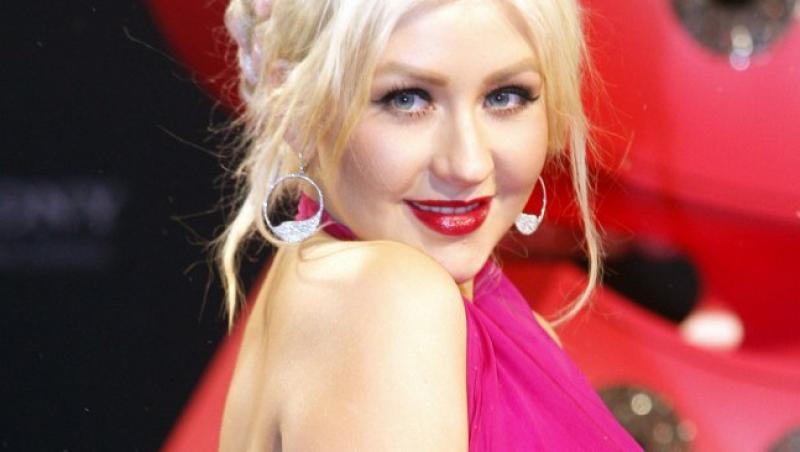 FOTO! Christina Aguilera s-a ingrasat in preajma sarbatorilor!